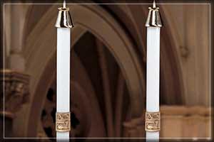 Cross of Erin Complementing Altar Candle
