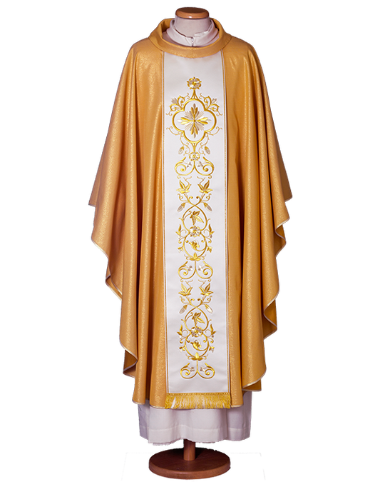 Lightweight Gold Chasuble in Wool, Polyester & Lurex with Embroidered Ivory Stole – Elegant Vestment for Solemn Liturgical Celebrations