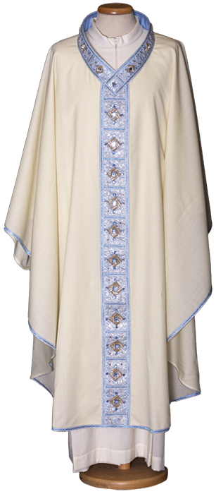 Marian Pure Wool Chasuble with Silver and Blue Trimmings and Swarovski Accents – Elegant Liturgical Vestment for Marian Celebrations