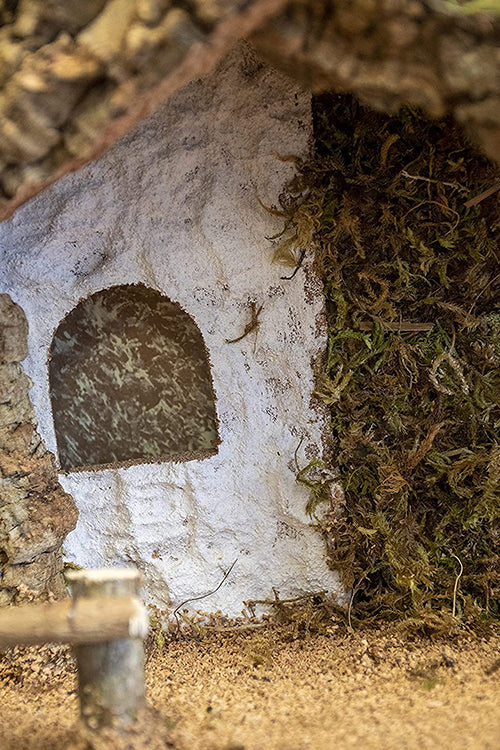 Nativity Creche Stable, | Realistic Moss, Hay, Wood and Fabric | Christmas Décor| 12.5" x 7" x 8"