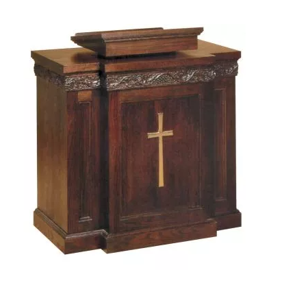 Wide-Base Pulpit for Enhanced Presentation Space