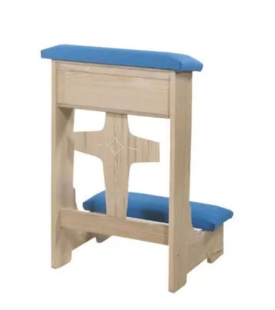 Serenity Prayer 53 Prie Dieu with Armrest and Shelf for Reflection